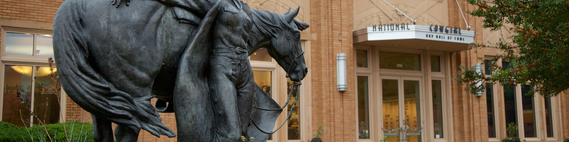 National Cowgirl Museum and Hall of Fame which includes a statue or sculpture