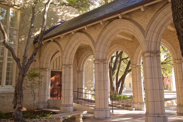 聖パトリック大聖堂 表示 教会あるいは大聖堂 と 遺跡・遺産