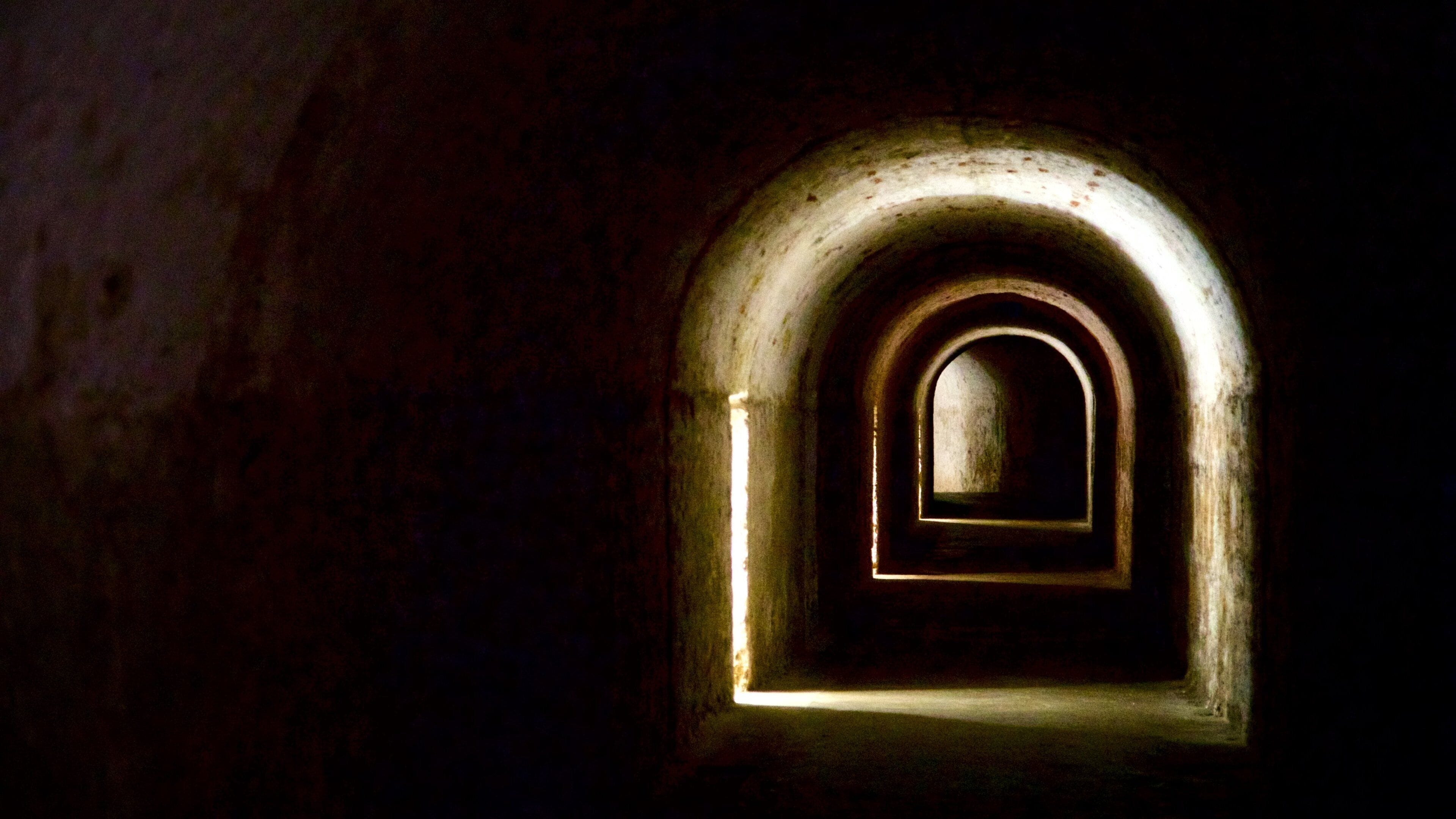 Castillo de San Cristobal showing interior views