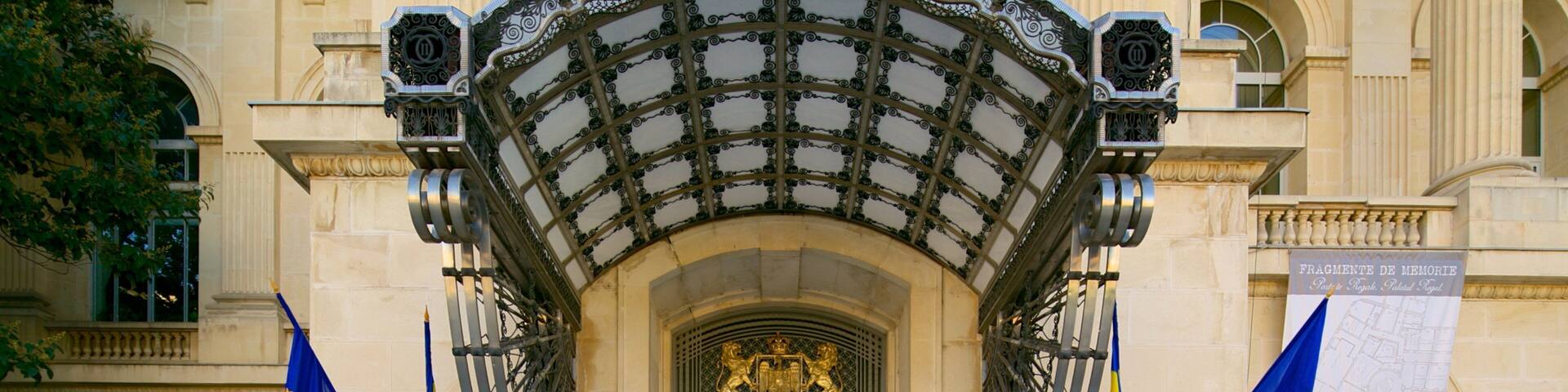 National Museum of Art of Romania featuring heritage architecture