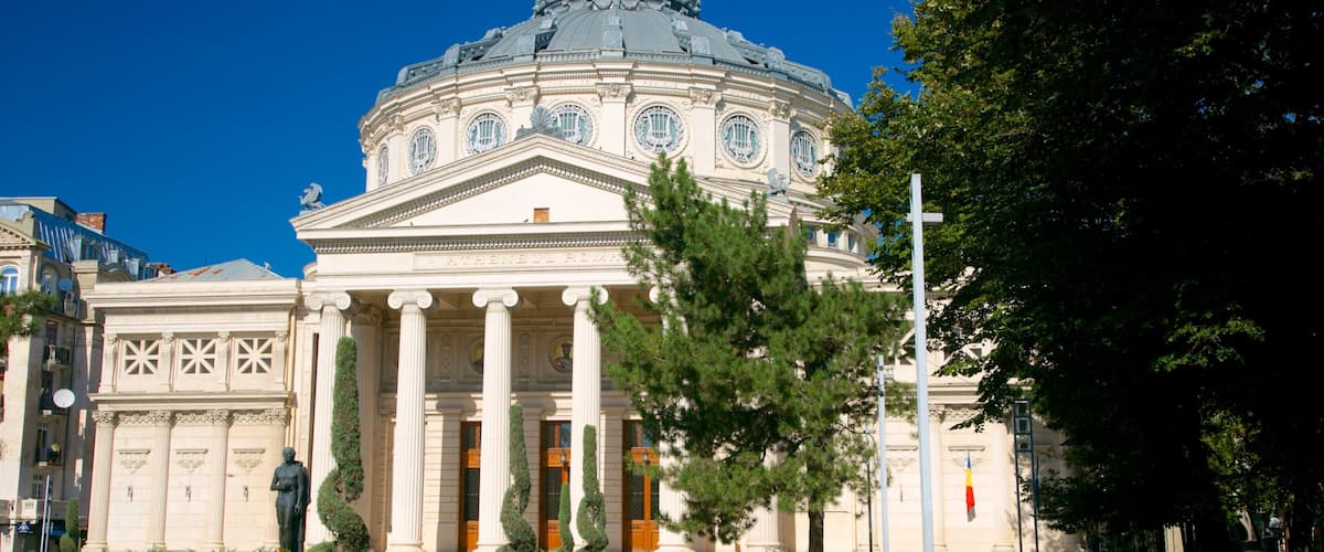 Athenaeum roumain montrant scènes de théâtre, parc et patrimoine architectural