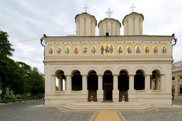 Romanian Patriarchal Cathedral showing a church or cathedral, religious aspects and heritage architecture