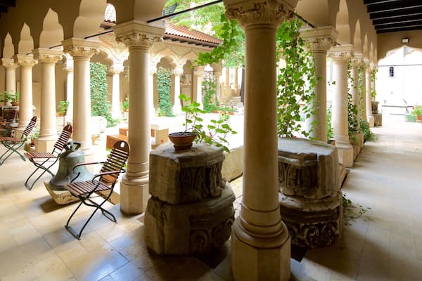 スタヴロポレオス教会 どの含み 教会あるいは大聖堂