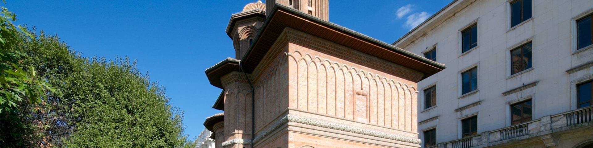 Bucareste que inclui uma igreja ou catedral e arquitetura de patrimônio