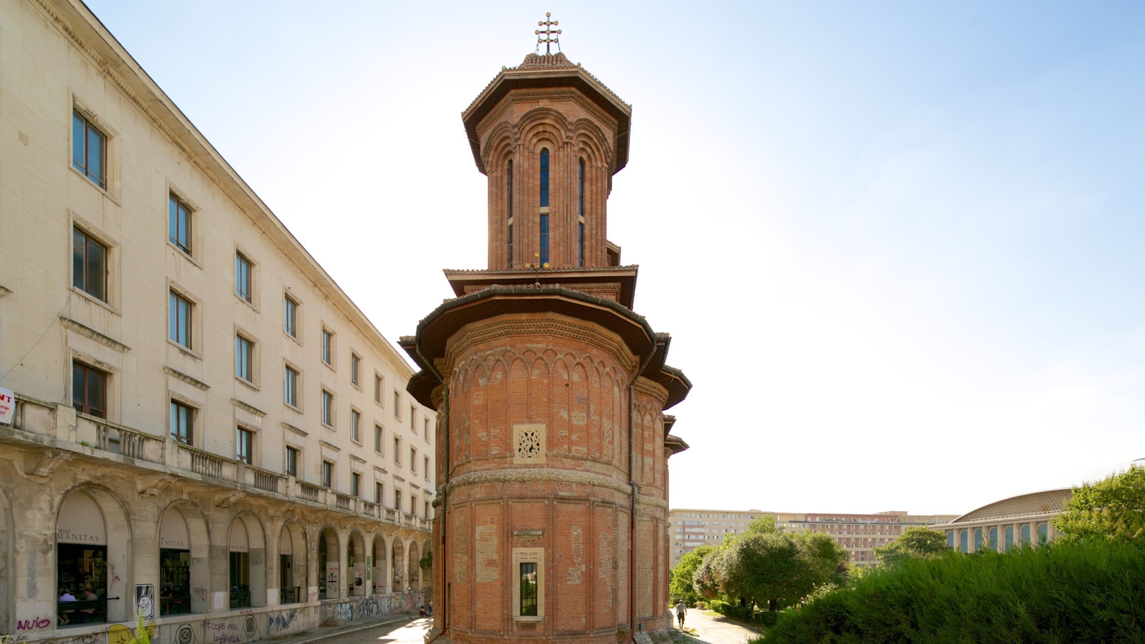 บูคาเรสต์ ซึ่งรวมถึง จัตุรัสหรือพลาซ่า และ มรดกทางสถาปัตยกรรม