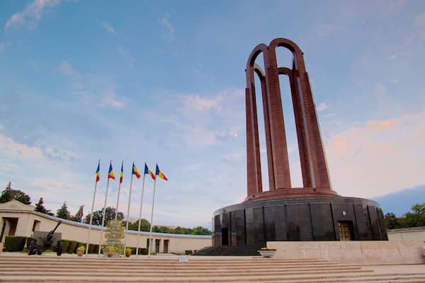 Carol Park mit einem Monument