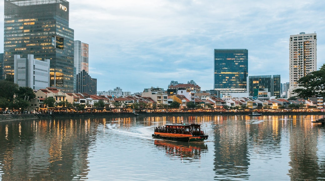 Boat Quay showing boating, a city and a bay or harbor