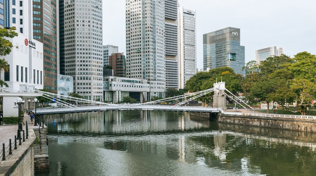 Cavenagh Bridge which includes a city and a river or creek