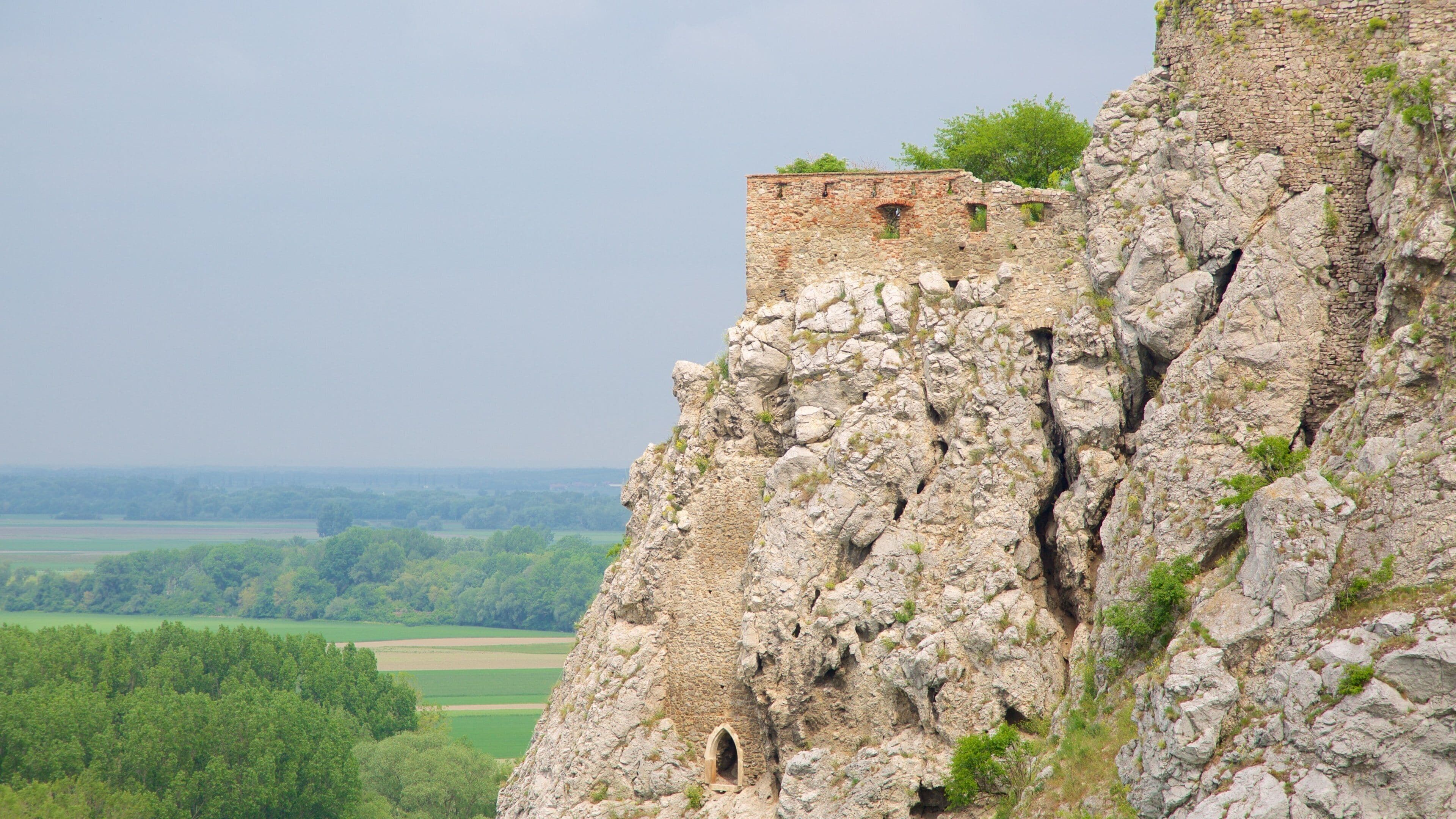 Devin Castle featuring a ruin, a castle and heritage elements