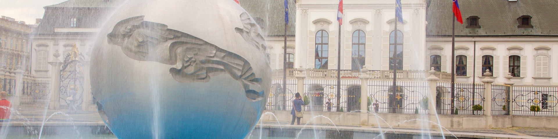 Palacio Presidencial mostrando palacio, un edificio administrativo y una estatua o escultura