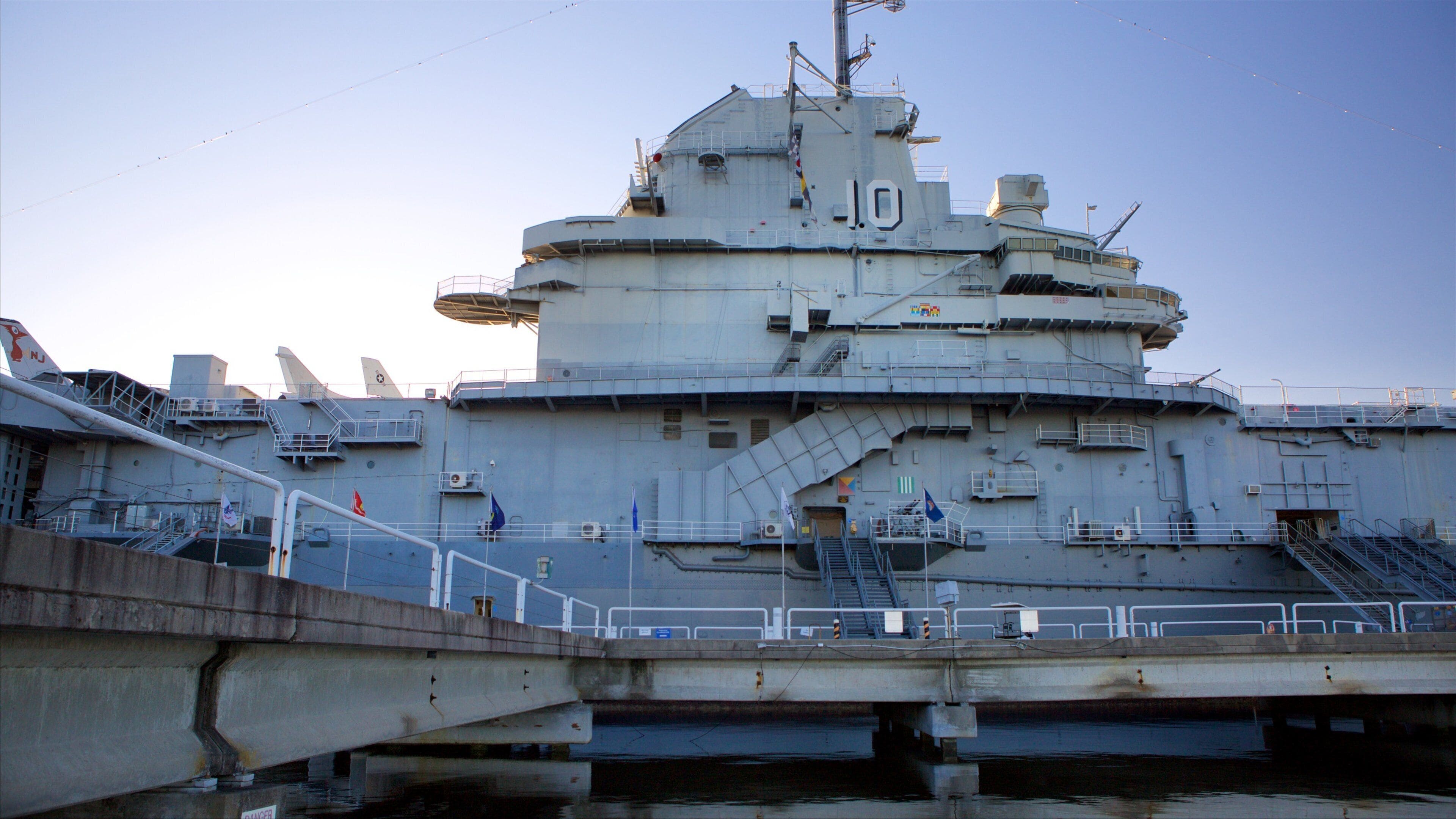 USS Yorktown in Mount Pleasant | Expedia.co.uk
