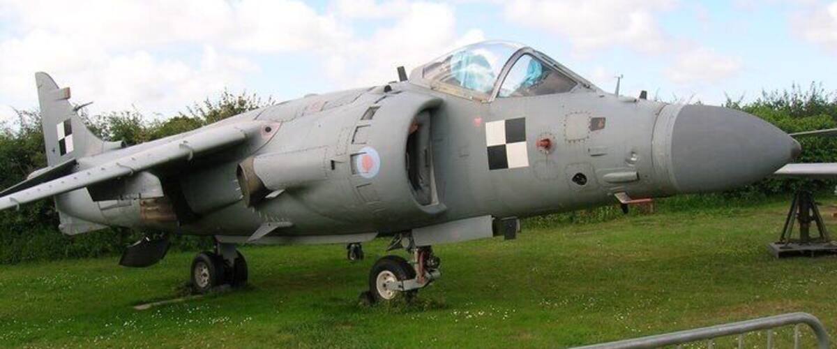 Sea Harrier FA2