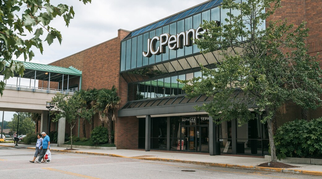 Lynnhaven Mall featuring street scenes and signage