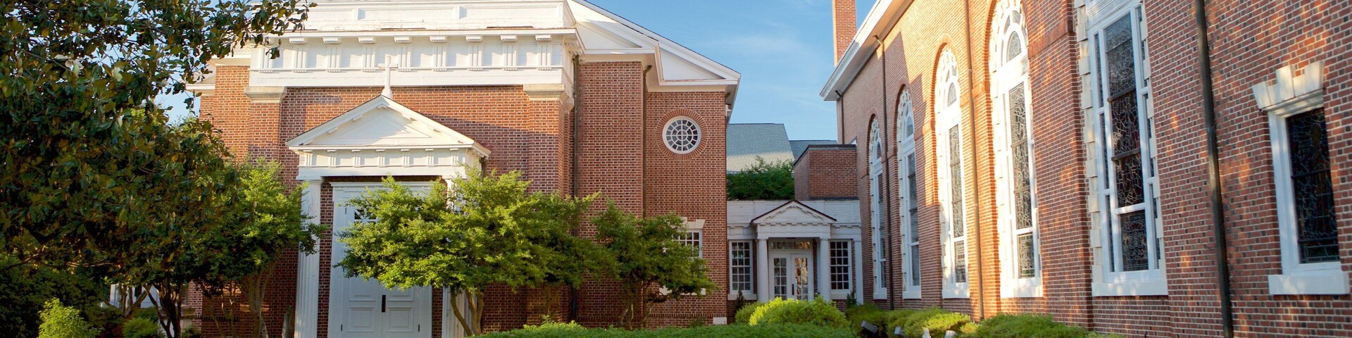 St. Paul\'s Episcopal Church which includes a garden