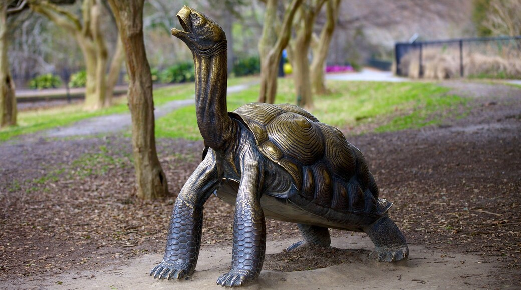 Virginia Zoo fasiliteter samt dyrehagedyr og statue eller skulptur