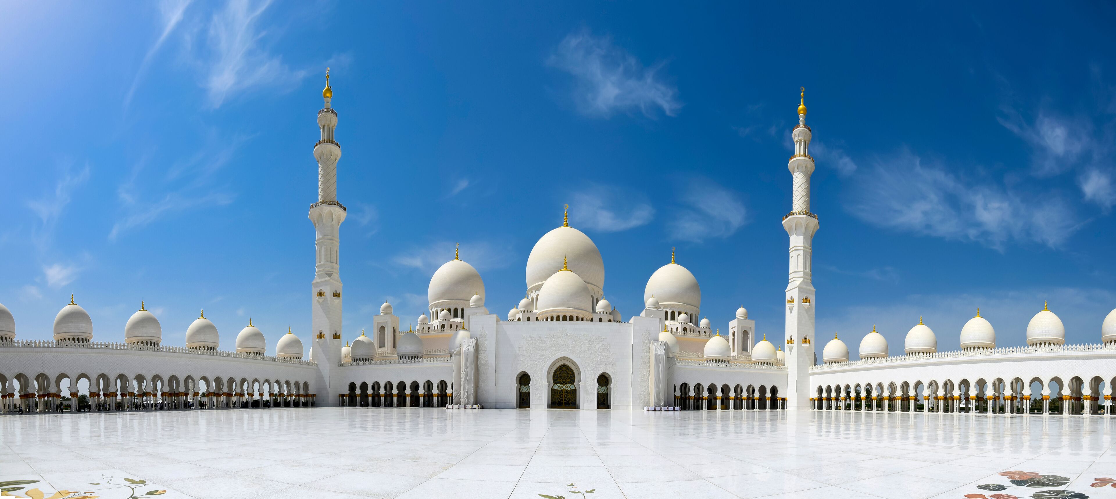 Sheikh Zayed Grand Mosque in Abu Dhabi