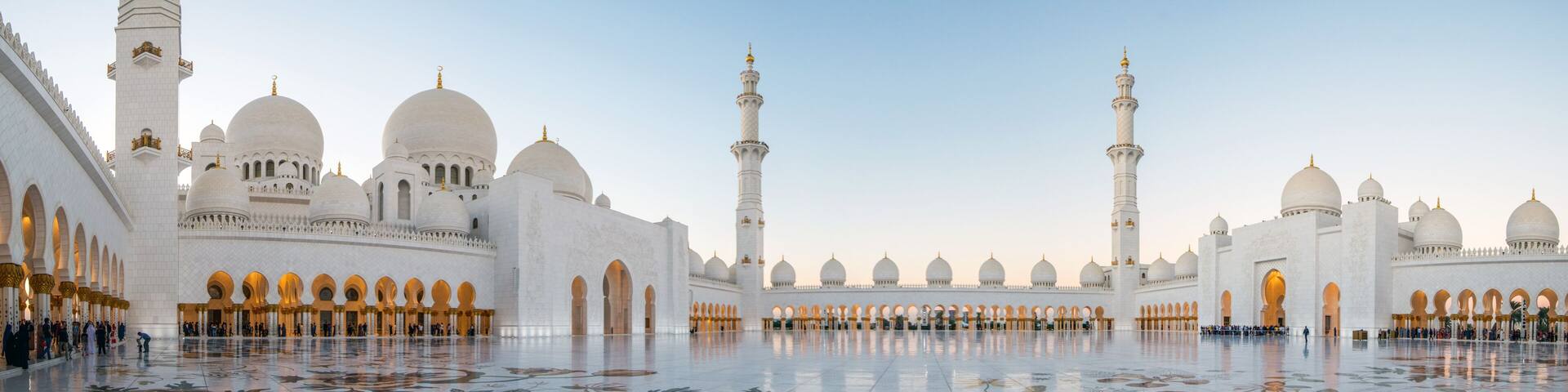 Abu Dhabi, UAE, 04 January 2018, Sheikh Zayed Grand Mosque in the Abu Dhabi, United Arab Emirates