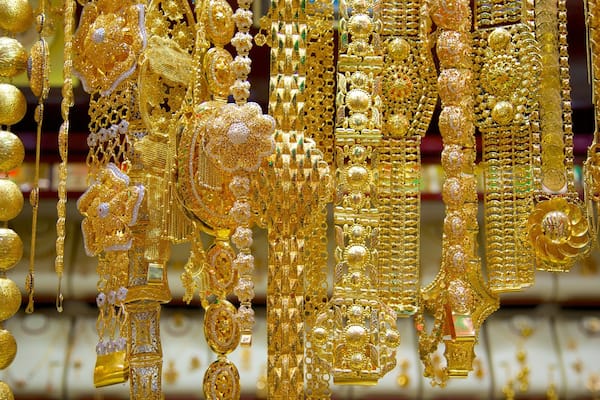 Gold Souk which includes shopping