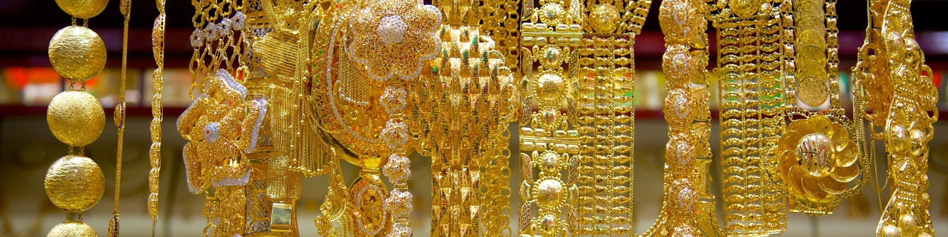 Gold Souk which includes shopping