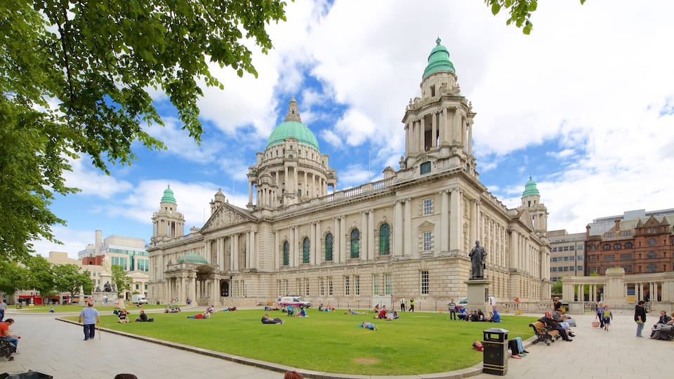 Belfast City Hall which includes heritage architecture, a garden and chateau or palace