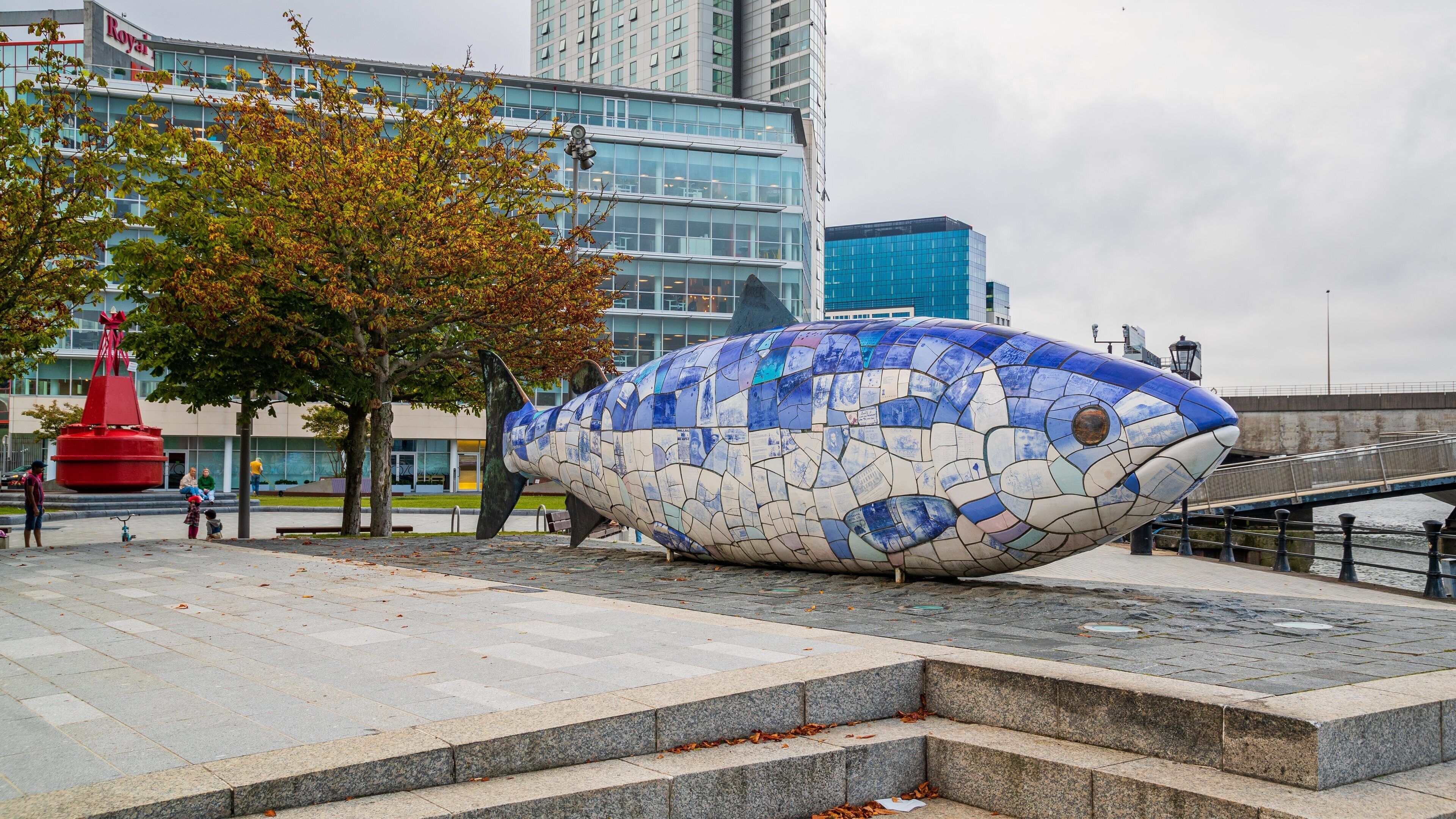 Big Fish which includes outdoor art