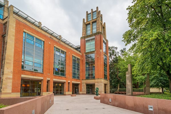 Queen\'s University of Belfast