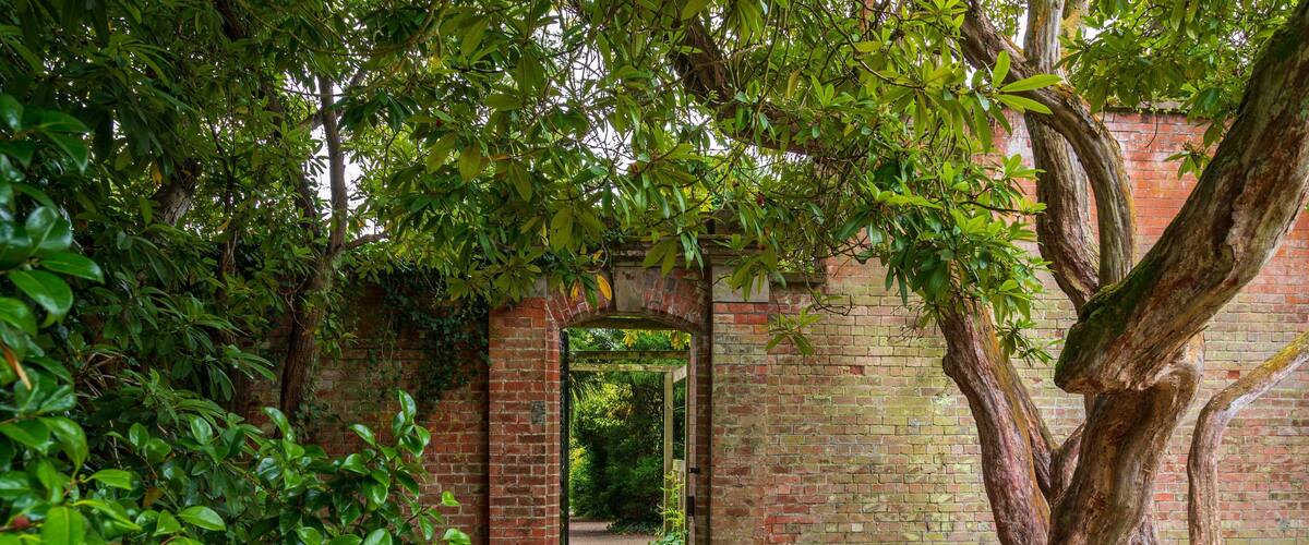 Sir Thomas and Lady Dixon Park which includes a garden