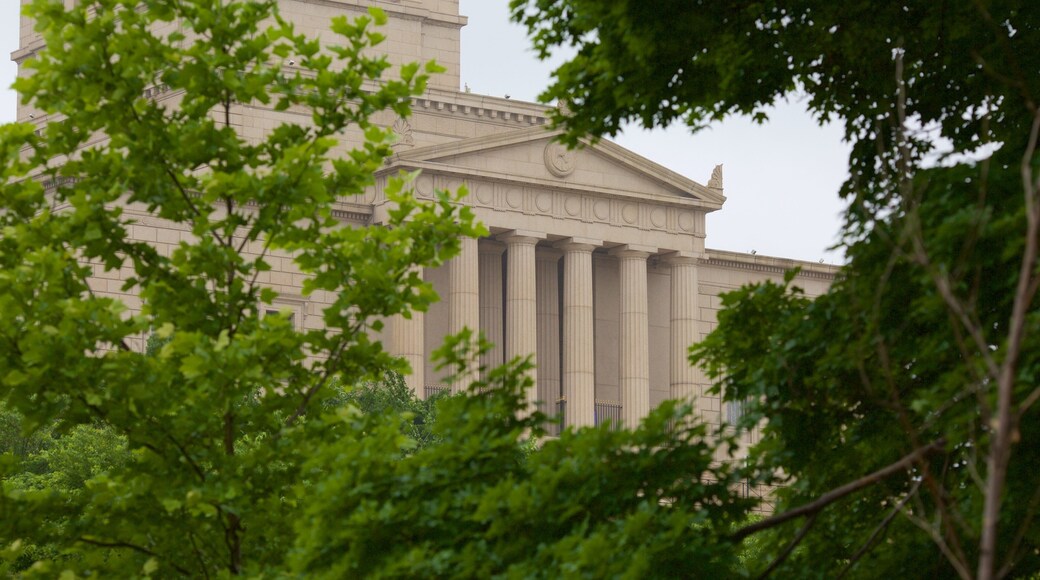 George Washington Masonic National Memorial which includes a memorial and heritage architecture