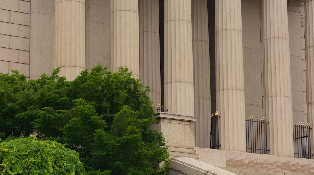 George Washington Masonic National Memorial featuring a memorial and heritage architecture