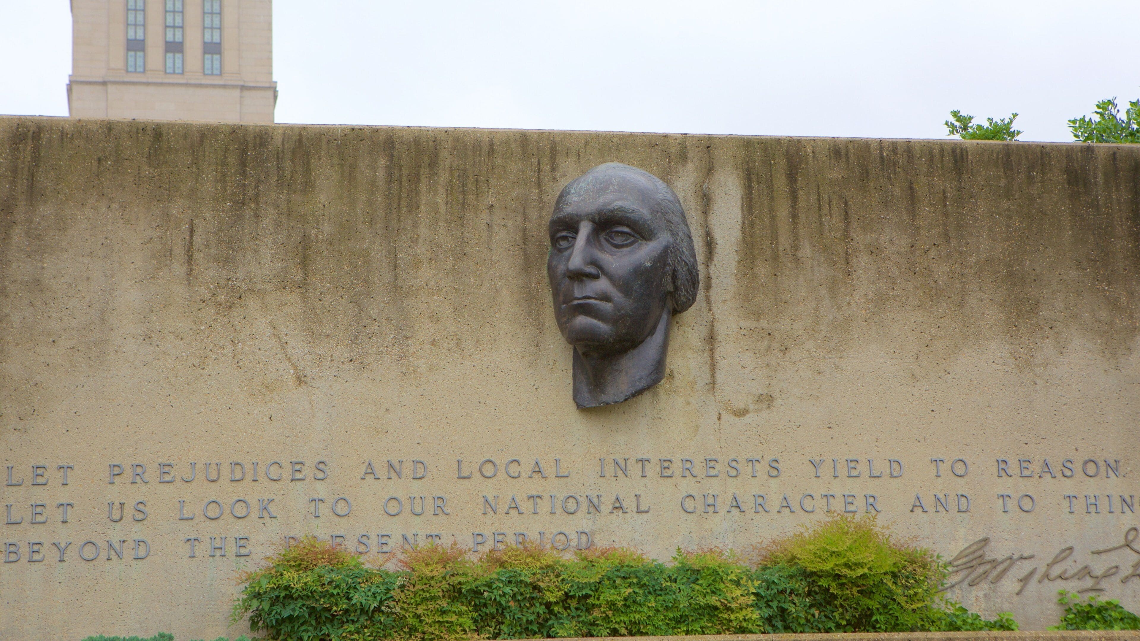 George Washington Masonic National Memorial which includes a memorial