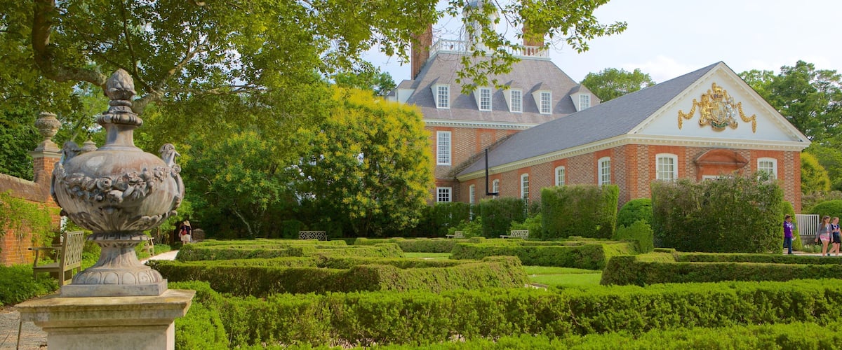 Governor\'s Palace ซึ่งรวมถึง มรดกวัฒนธรรม และ สวนสาธารณะ
