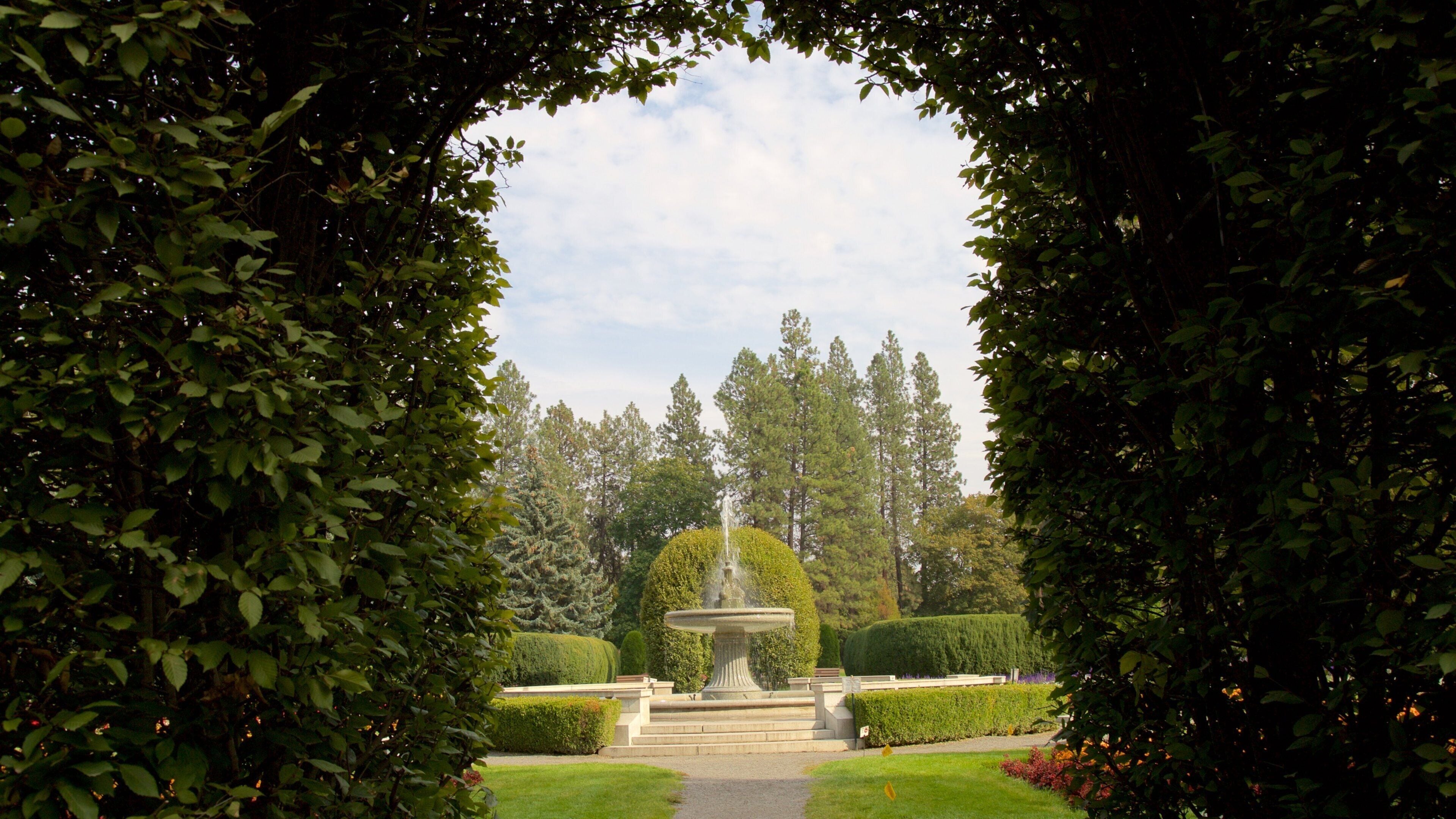 Manito Park qui includes un jardin et une fontaine