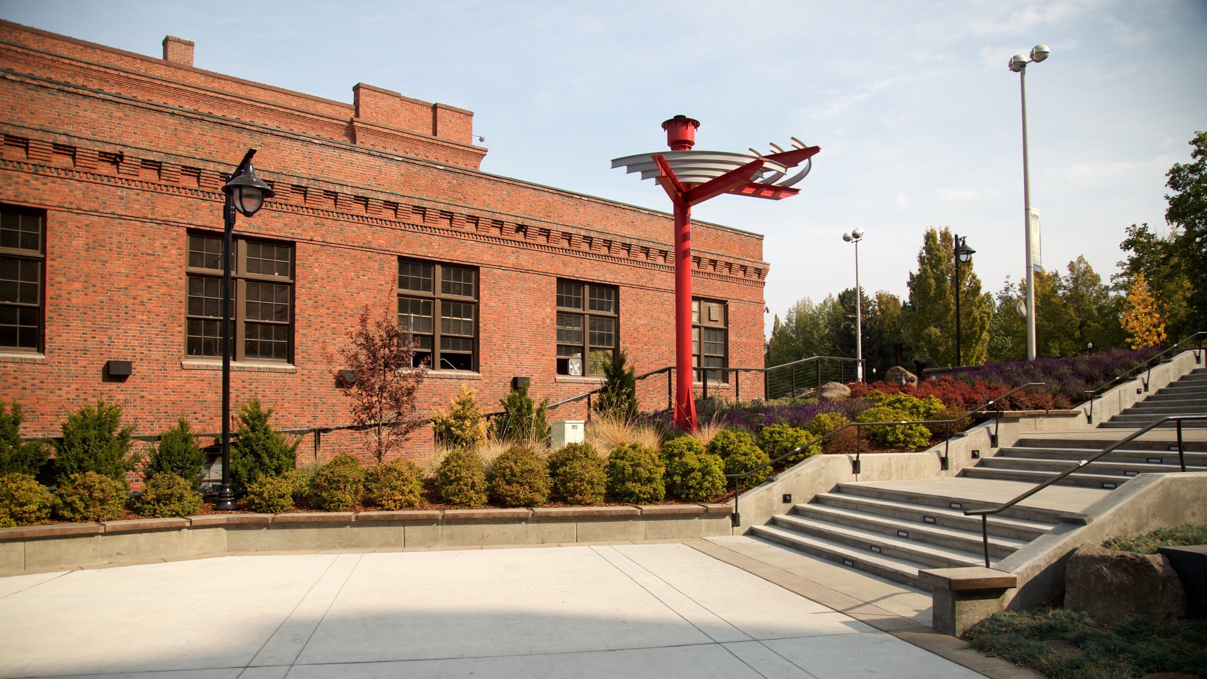 Riverfront Park featuring heritage architecture and a park