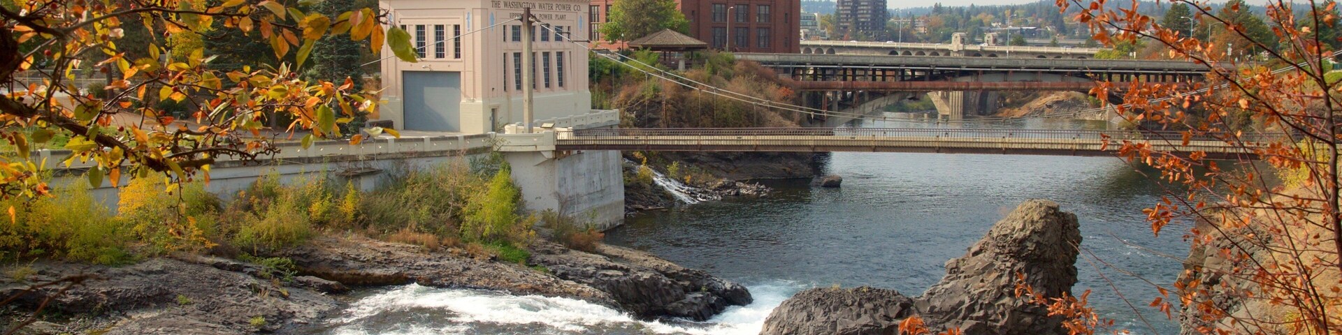 Riverfront Park showing a river or creek, heritage architecture and a bridge