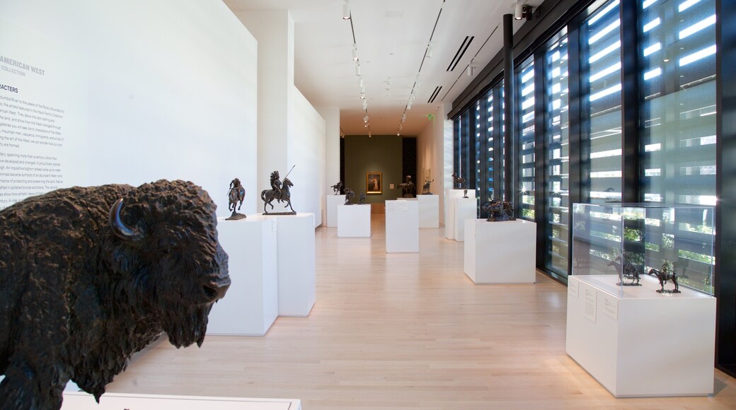 Tacoma Art Museum che include vista interna