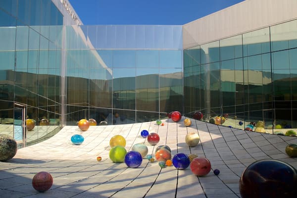 Tacoma Art Museum showing modern architecture and outdoor art