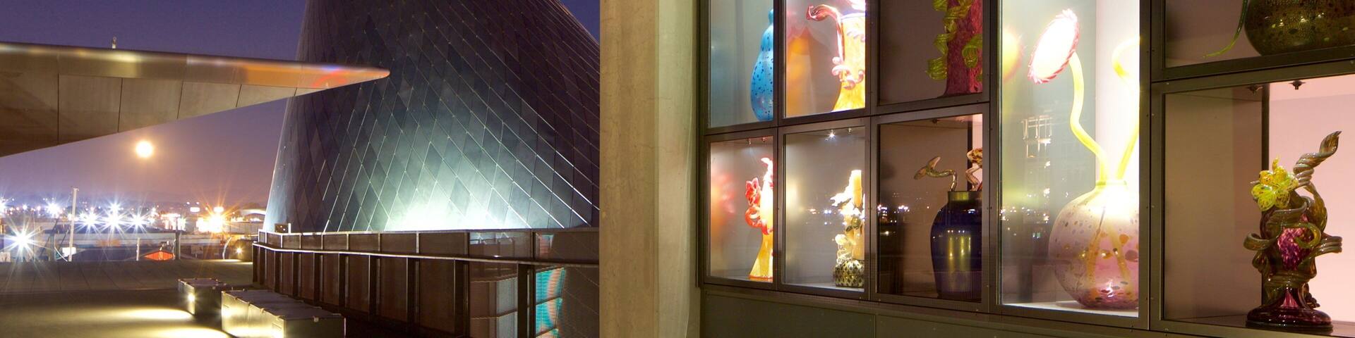 Museum of Glass showing art, modern architecture and night scenes