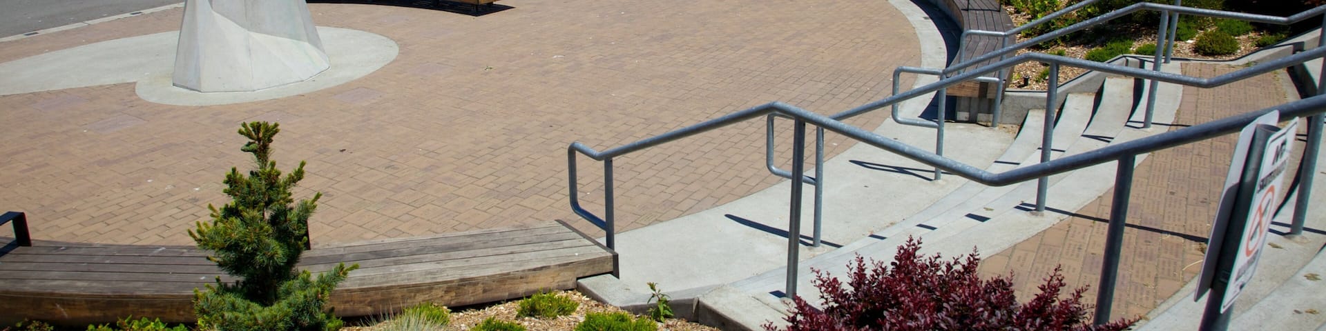 Seattle johon kuuluu patsas tai veistos, tori ja muistomerkki