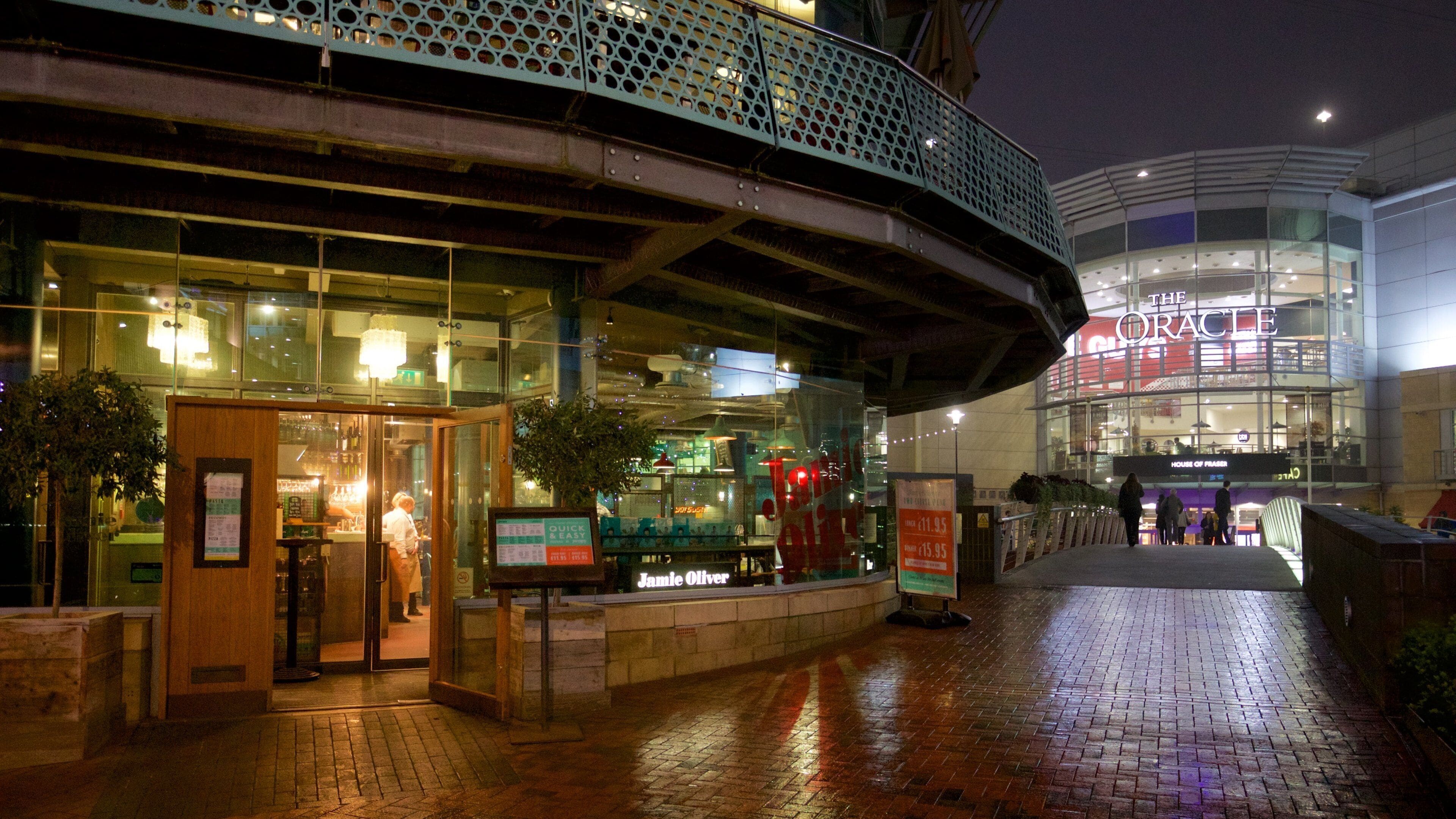 Oracle johon kuuluu yökuvat