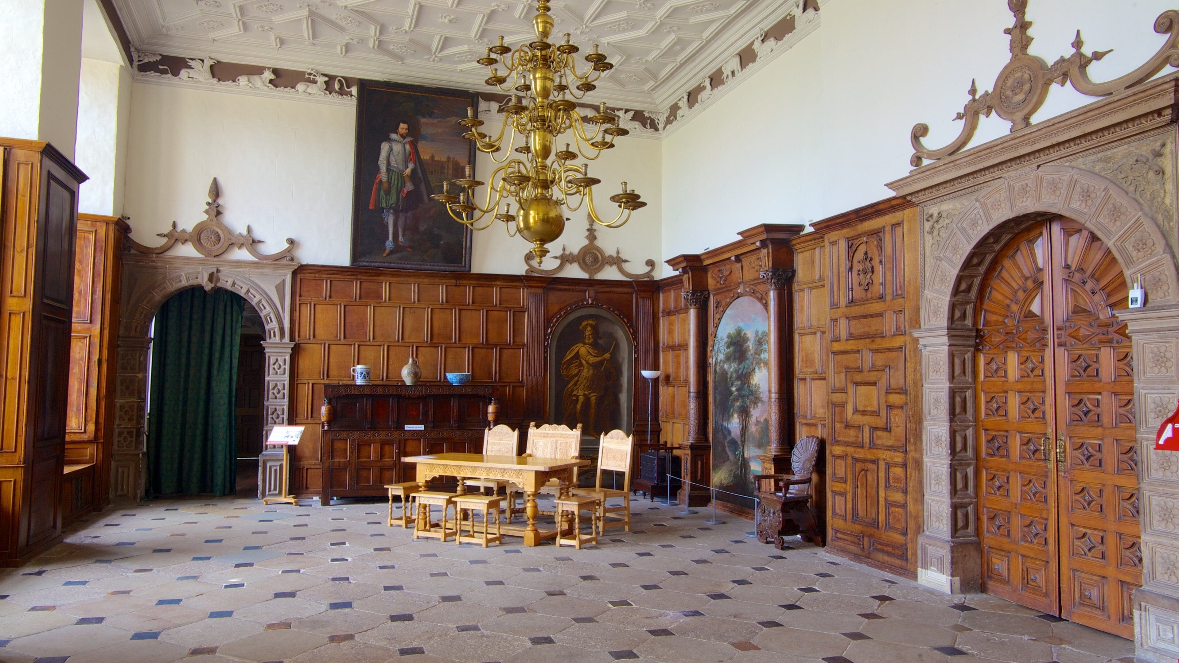 애스톤 홀 을 보여주는 실내 전경 과 문화유산 건축