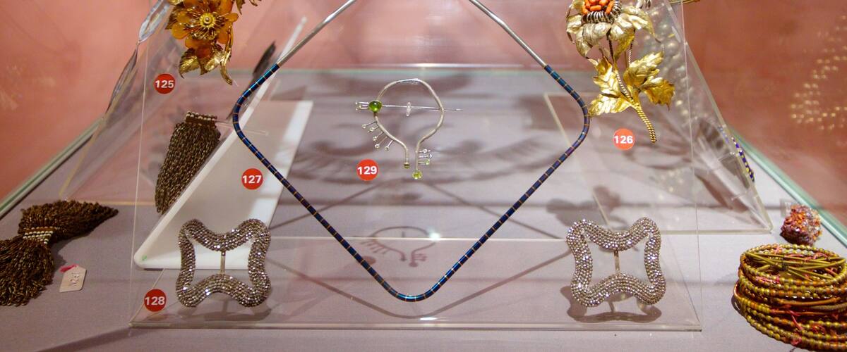 Museum of the Jewellery Quarter which includes interior views