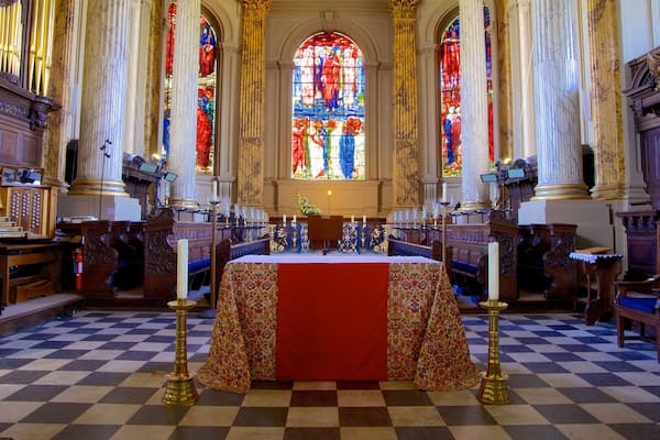 Kathedrale von Birmingham mit einem Kirche oder Kathedrale, religiöse Elemente und Innenansichten