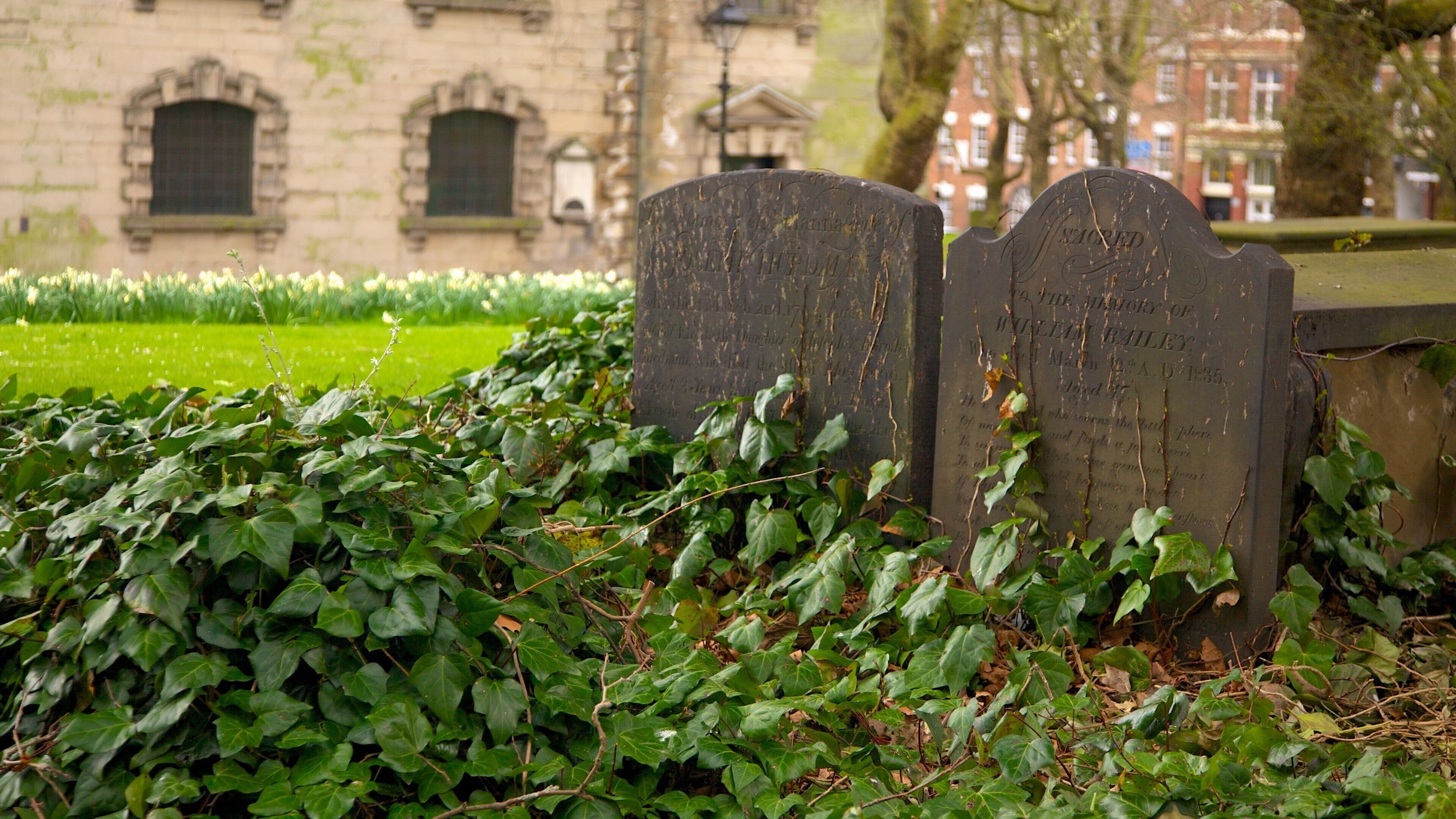 Nhà thờ St. Paul trong đó bao gồm nghĩa trang và yếu tố tôn giáo