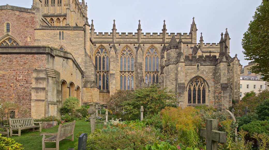 Kathedraal van Bristol toont een kerk of kathedraal en historische architectuur