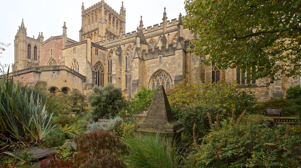 Kathedraal van Bristol toont historische architectuur en een kerk of kathedraal