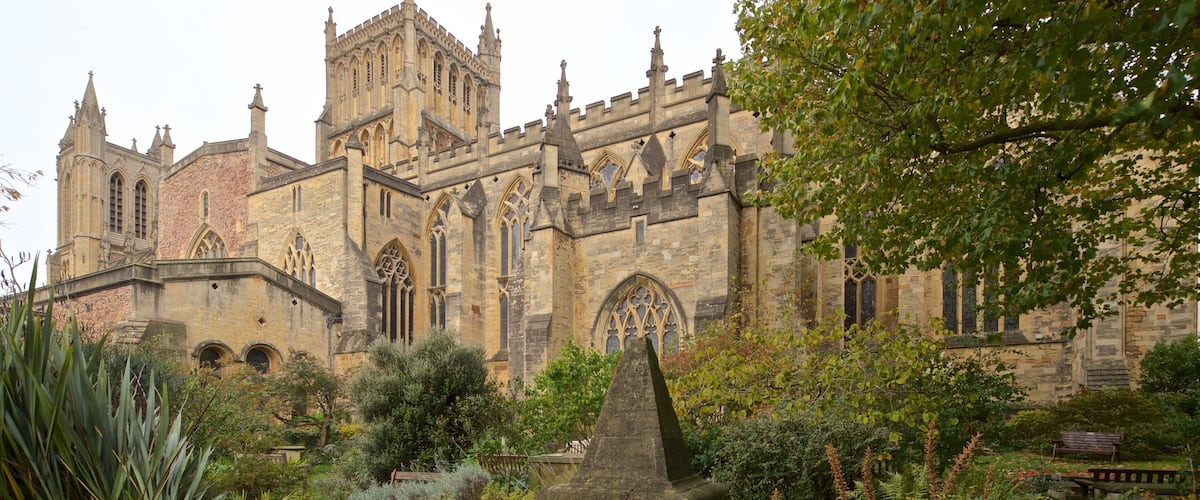Bristol Cathedral ofreciendo una iglesia o catedral y patrimonio de arquitectura