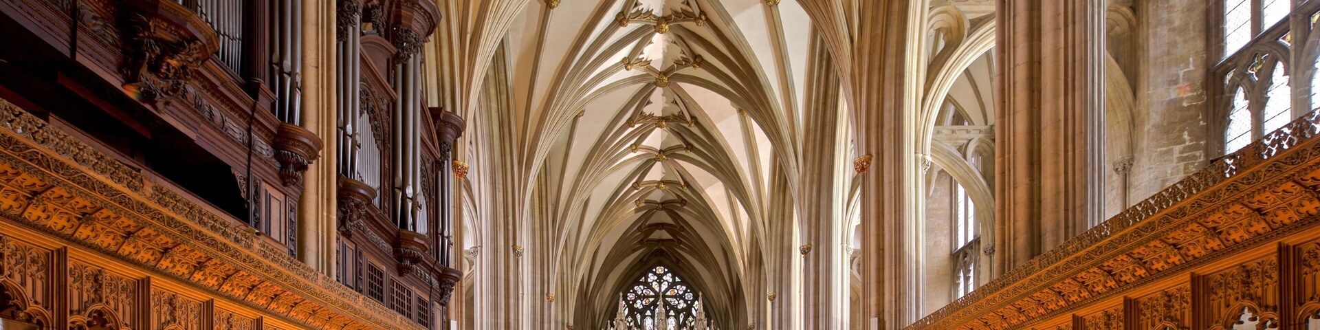 Bristol Cathedral mettant en vedette église ou cathédrale, vues intérieures et patrimoine historique