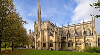 St. Mary Redcliffe Church showing a church or cathedral and heritage architecture