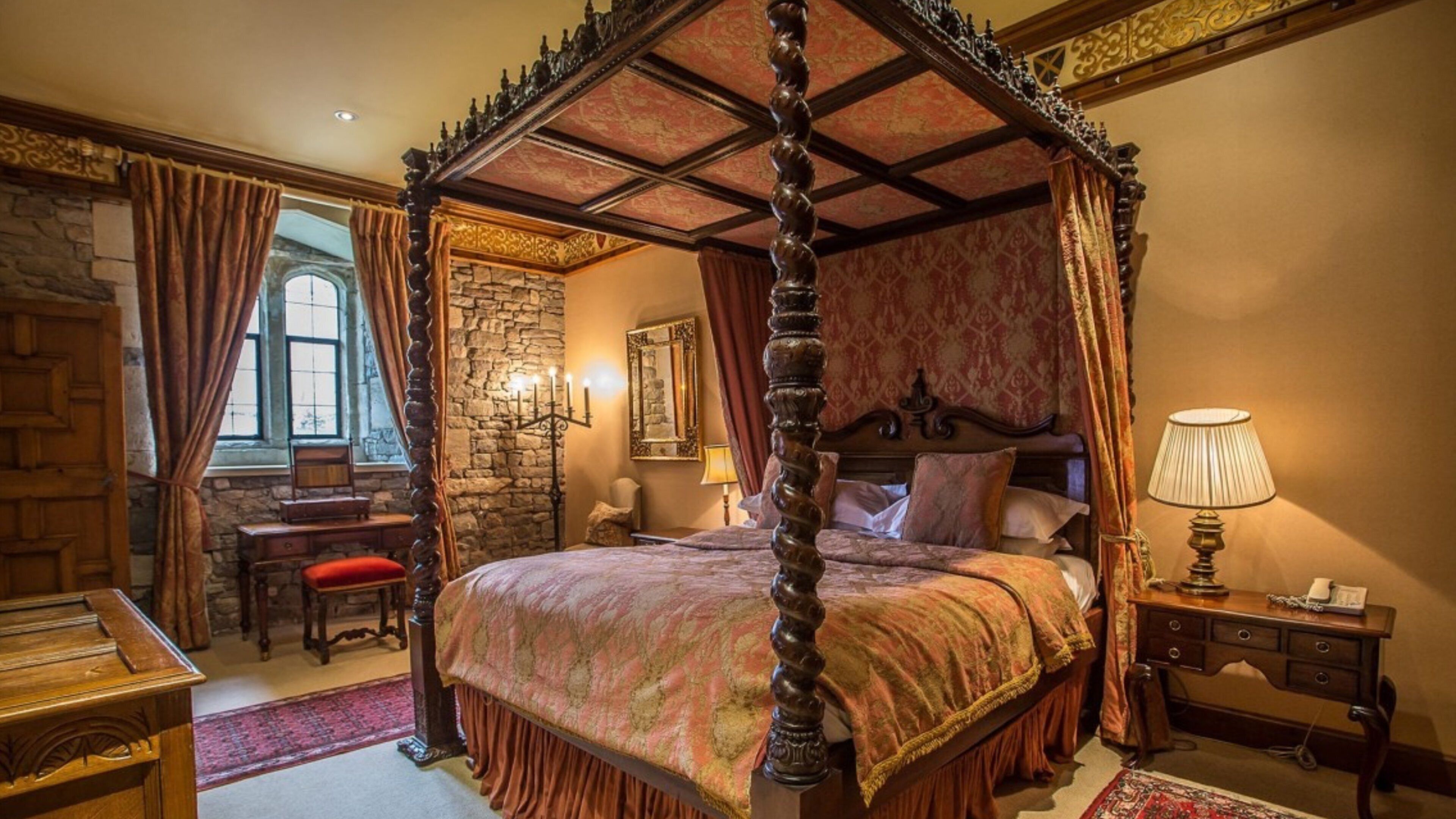 Thornbury Castle showing heritage elements, interior views and a house