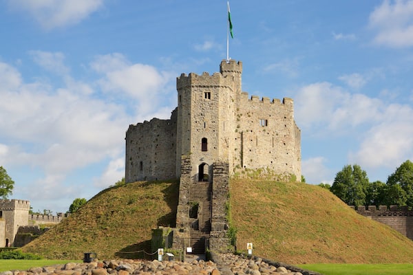 Cardiff Castle mettant en vedette patrimoine architectural, chĂąteau ou palais et patrimoine historique